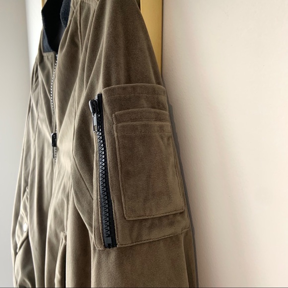 John + Jenn Quincy Reversible Velvet Bomber Jacket - Picture 3 of 7